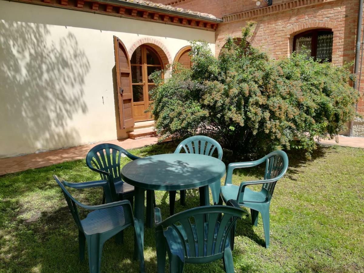 Agriturismo Piandimaggio Пиенца Экстерьер фото